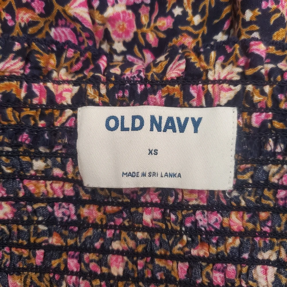 ◇◇ Old Navy Floral Puff Sleeve Peplum Top Size XS Pink Black